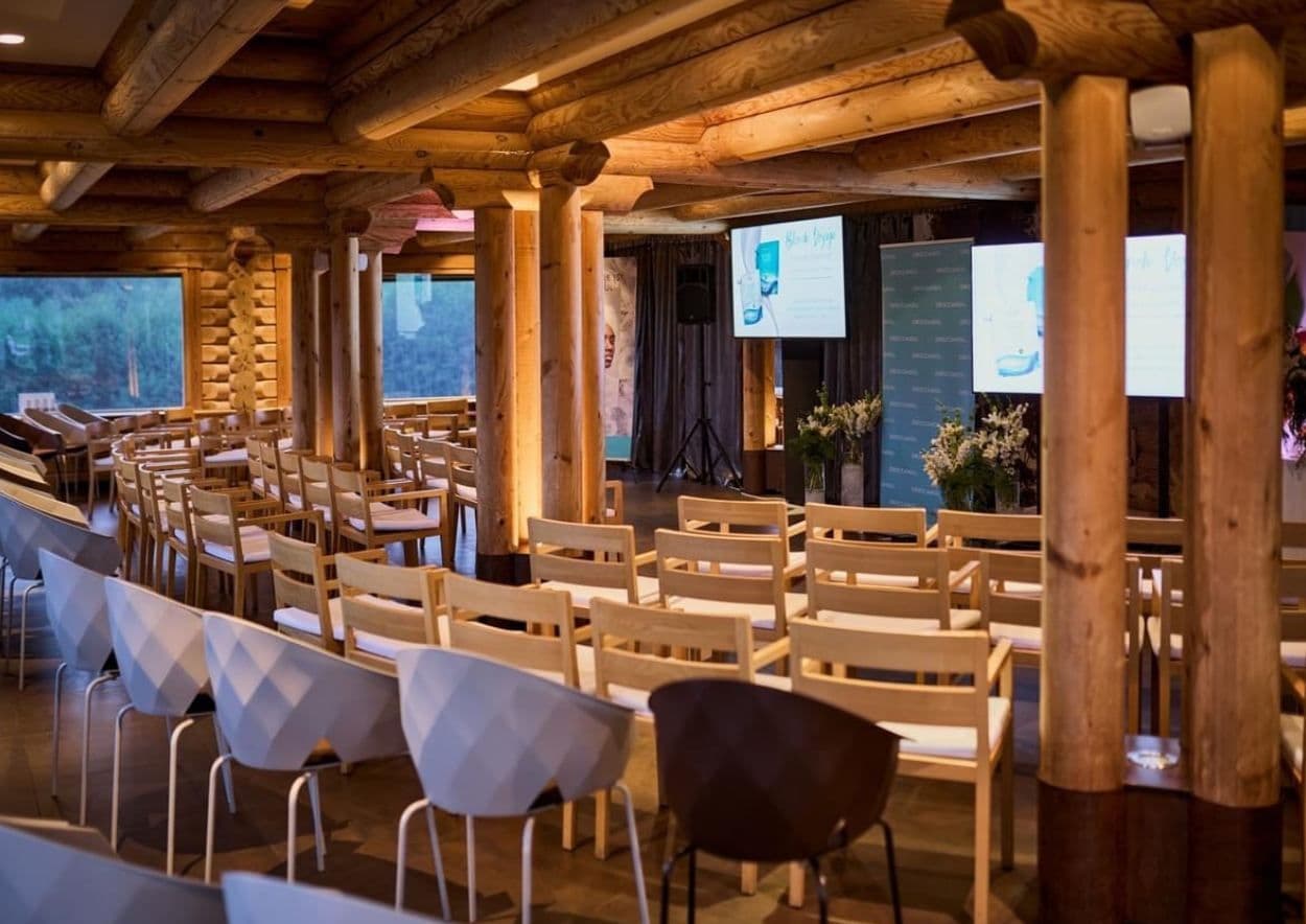 Dvorane in beduinski šotor